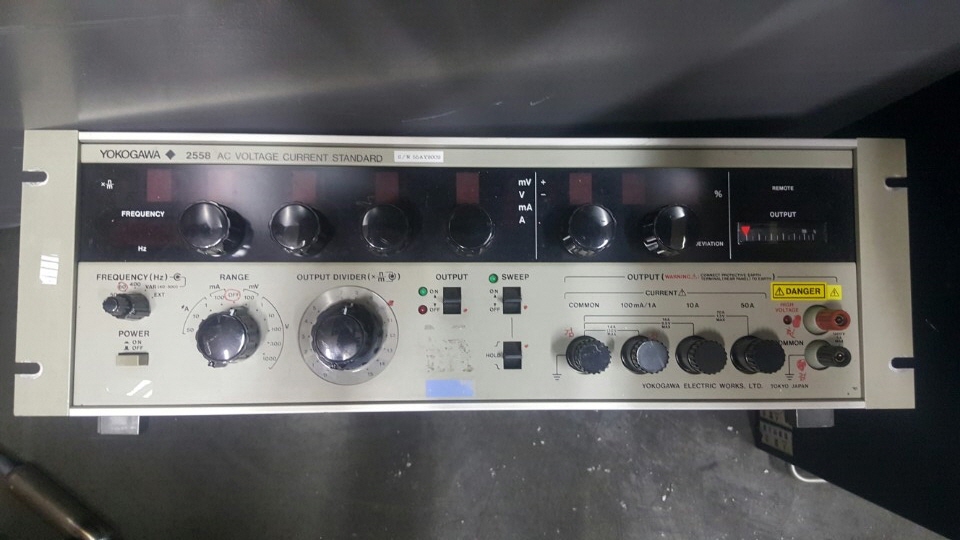 중고2558,요코가와 AC 전압,전류 스탠다드,AC VOLTAGE CURRENT STANDARD,YOKOGAWA